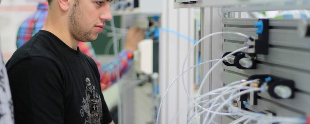Students working in a laboratory at Estonian University of Life Sciences